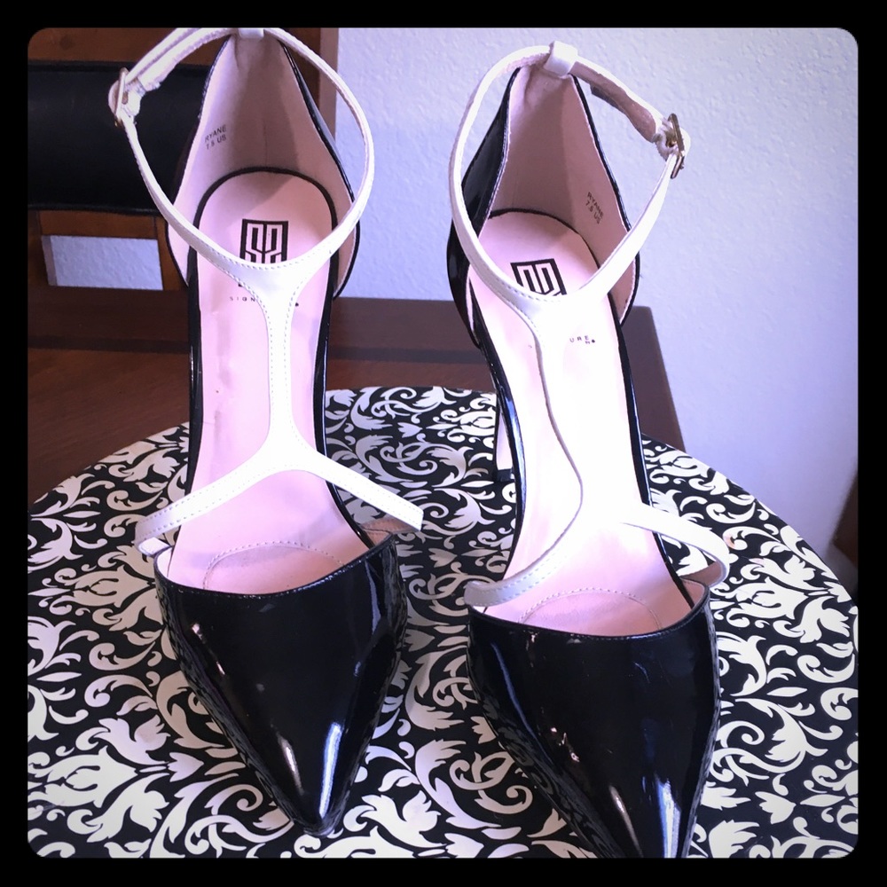 Signature high heel sz 7.5